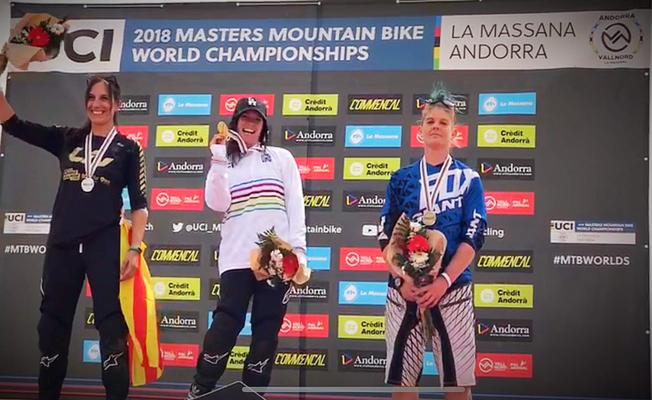 Manon op het WC Downhill Mountainbiken 2018